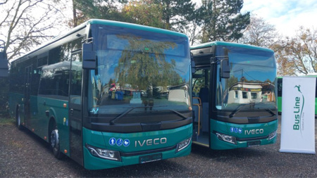 Další krok k moderní dopravě. BusLine převzal dva nové autobusy pro Jihočeský kraj